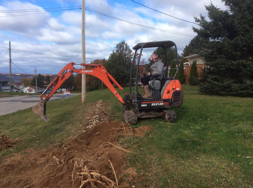 MACoombs1's tweet photo. Remember when you where a heavy equipment operator for a day #dreamjob #lol https://t.co/ZhNntSkS5R