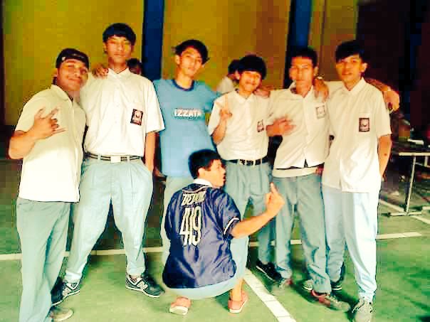419IZZATA's tweet photo. BIAR SEDIKIT KAMI HADIR DIJALUR https://t.co/m31MyEhTnC