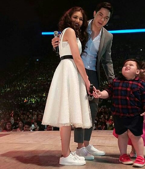 somethingtodo4u's tweet photo. Couple Shoes! Yihie! @mainedcm @aldenrichards02 

Follow me now on IG!
#ALDubEBTamangPanahon https://t.co/7XIeyM692j https://t.co/CBtqkcxp9x