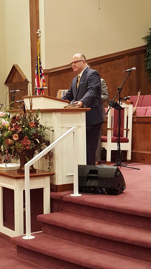 CBCFairmount's tweet photo. @DrJohnNHamblin preaching right now on "Getting To The Next Level For God." #54thAnniversaryWeekend https://t.co/ykLrmhyi4j