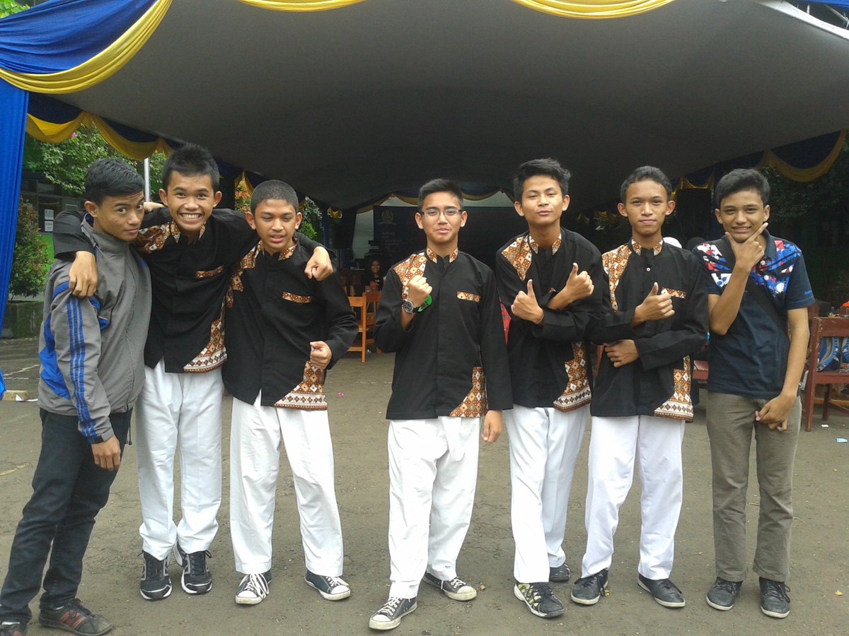 Naskar_Akapela's tweet photo. Lomba pertama kami diluar :) #Alhamdulillah https://t.co/KOI0knQRm3