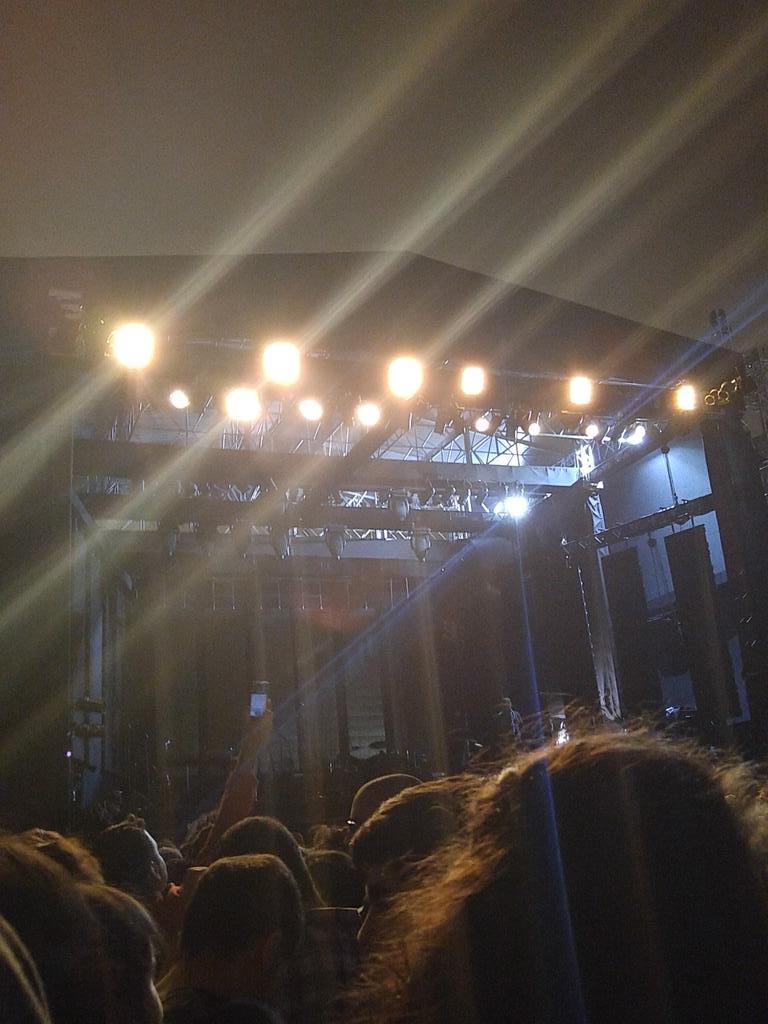 ohwellsueme's tweet image. Aqui esperando o Muse no anhembi. #muse #superfã #feliz @angcalabresi