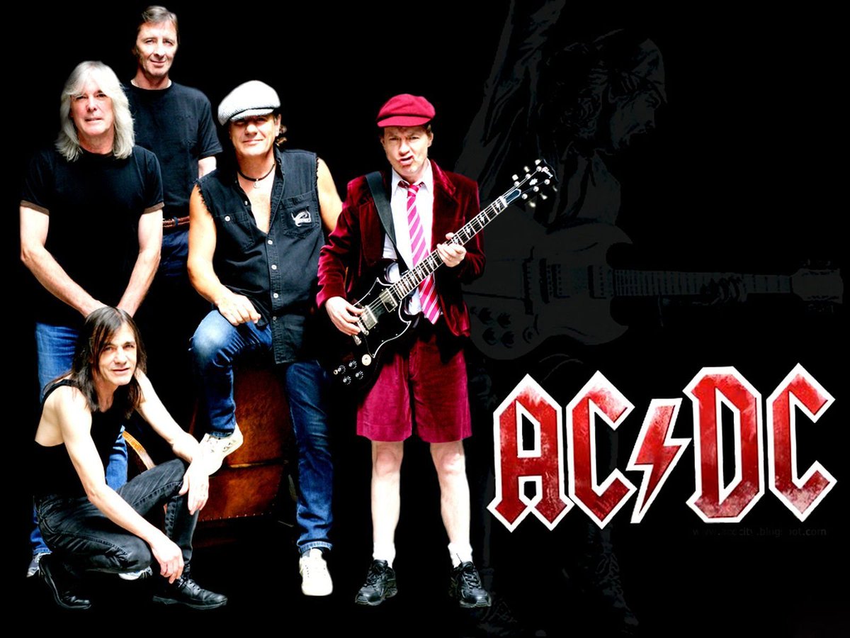 humbleranger's tweet photo. Yeah, I live on a Highway. And I like to Rock. #WheresMyStrat #SixStringer #ACDC https://t.co/HdnCKyg1lL https://t.co/nofgzOGtps