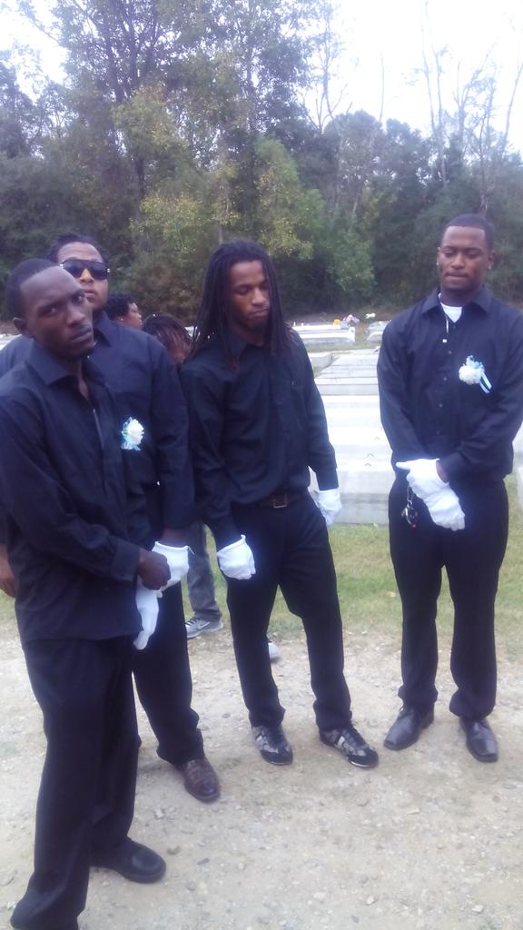 datz_nikki's tweet photo. #300gangmob #restbubba #flyhigh https://t.co/nKgUPBGtWd