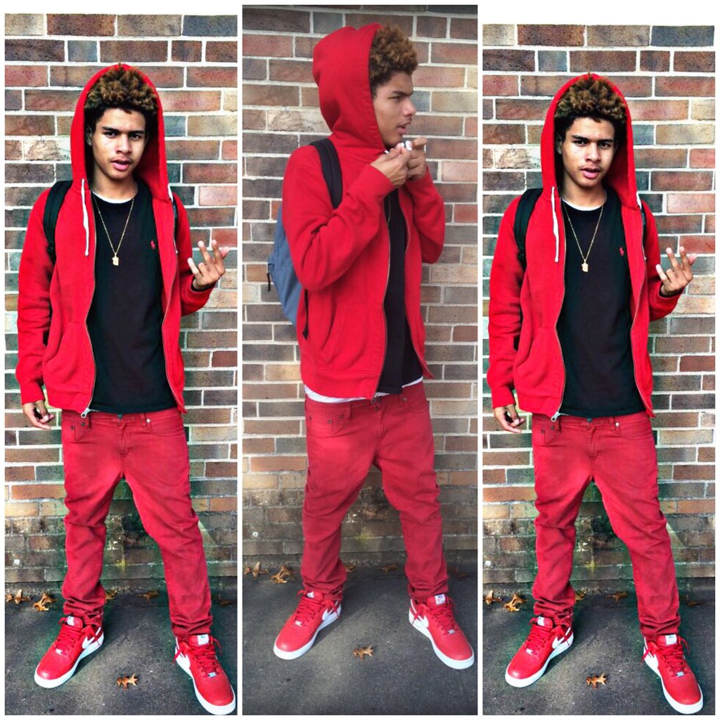 TreQuan_Gibson's tweet photo. I'm At The 🔝 You Niggas Underneath👇🏽❗️💯💪🏽 #Raulph🐎 https://t.co/Z1OMsHTPbe