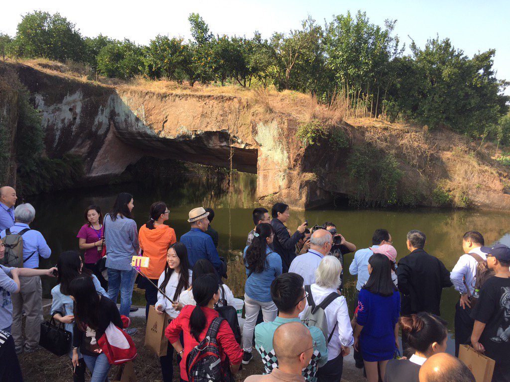 FrlBraun's tweet image. Exploring the Longyou Grottoes during the Symposium of ancient #undergroundengineering #archeology #rockmechanics