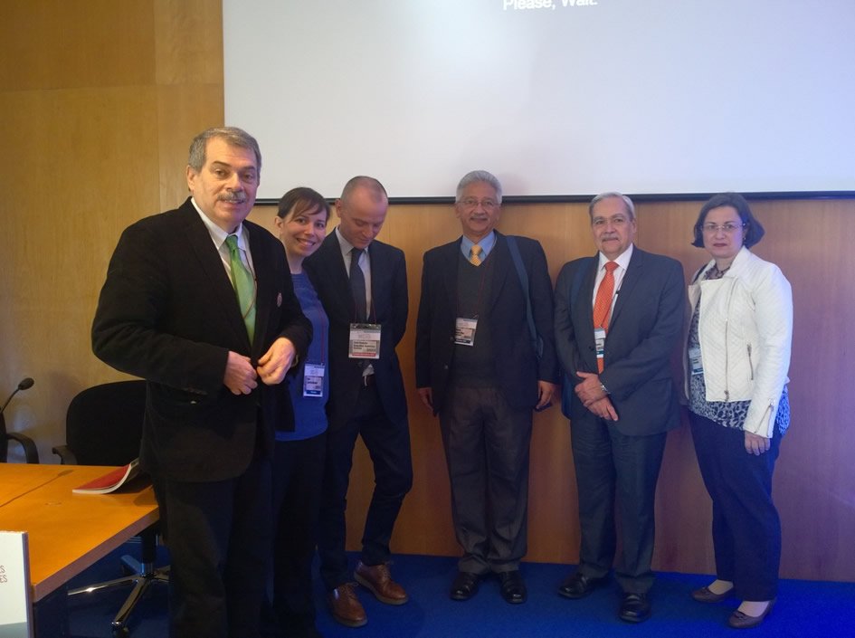 CardiologiaSVC's tweet photo. La #SVC estuvo presente en la #SEC2015 con el tema de Cardiología Tropical >> https://t.co/BcbewHImaw https://t.co/OsF2qNZoeY