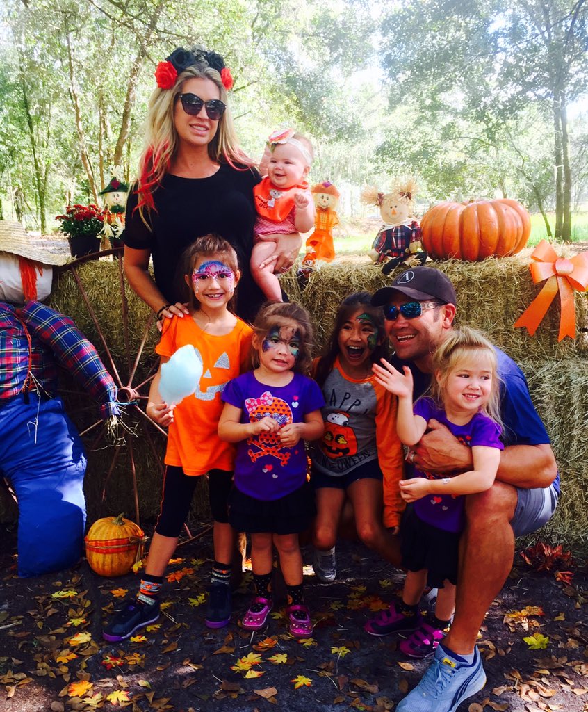 Johnny Damon on X: Fun with the #family at our friends farm to