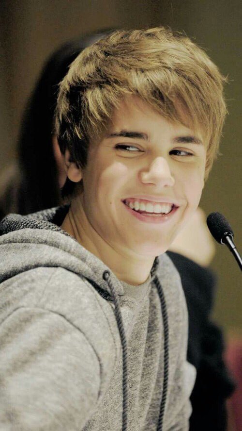 DREWTOKIO's tweet photo. Im gonna tweet 50 pictures   

Every rt = one vote 

(22/50)

#EMABiggestFansJustinBieber https://t.co/T0QeqKaYCd