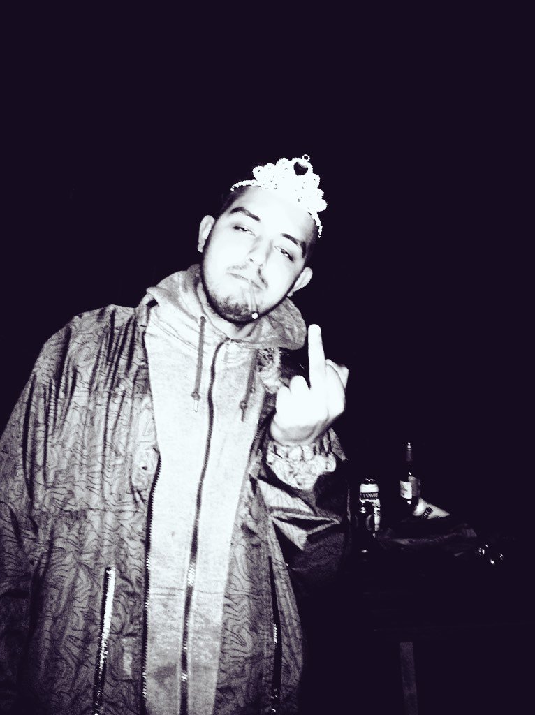 samroach_'s tweet photo. @phillipsimmi about to drop the next big mixtape, Prince$$ EP! https://t.co/C0KHYYJCGB