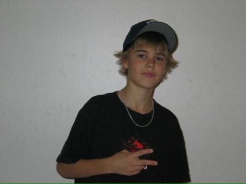 DREWTOKIO's tweet photo. Im gonna tweet 50 pictures   

Every rt = one vote 

(27/50)

#EMABiggestFansJustinBieber https://t.co/JtfjoDp9Mz
