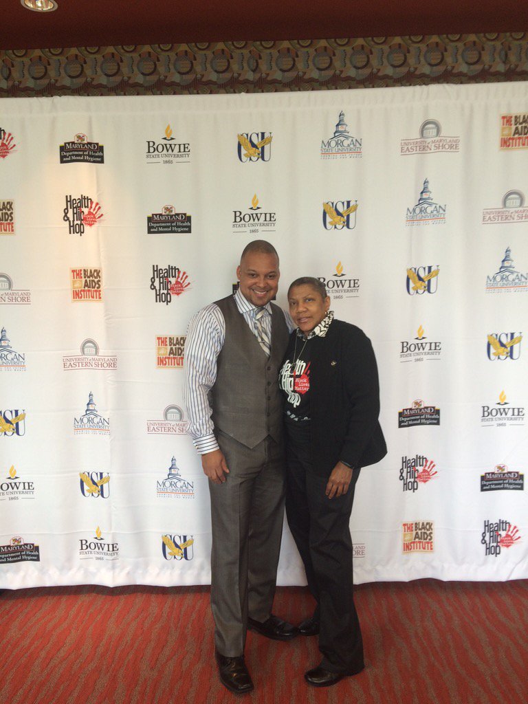 william_brawner's tweet photo. Heath &amp; Hip Hop Conference @MorganStateU w/ @GetSmartBmore Dr. Edwards #Educate #Advocate #Eradicate #EndStigmas https://t.co/P1rbDRJipw