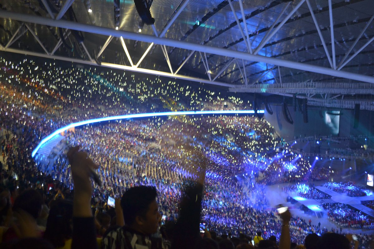 jcarlocvelasco's tweet photo. Philippine Arena yesterday :)
#EatBulaga #kalyeSerye #TamangPanahon #ALDubEBTamangPanahon  #RIPShowtime https://t.co/elYVBTYBYy