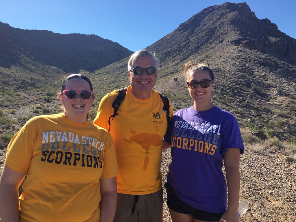 LibrarianFran's tweet photo. #TeamLibrary climbing up #MountScorpion with @NevadaState! Stopped for a photo op with the President! @NSC_Library https://t.co/wux8DzsDq5