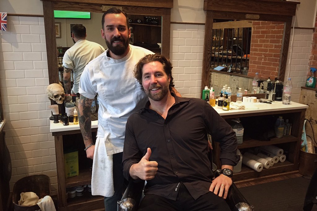 htchetharry's tweet image. It's not everyday you get to meet your hero, let alone have him in for a shave! Thanks for coming by @RADickey43