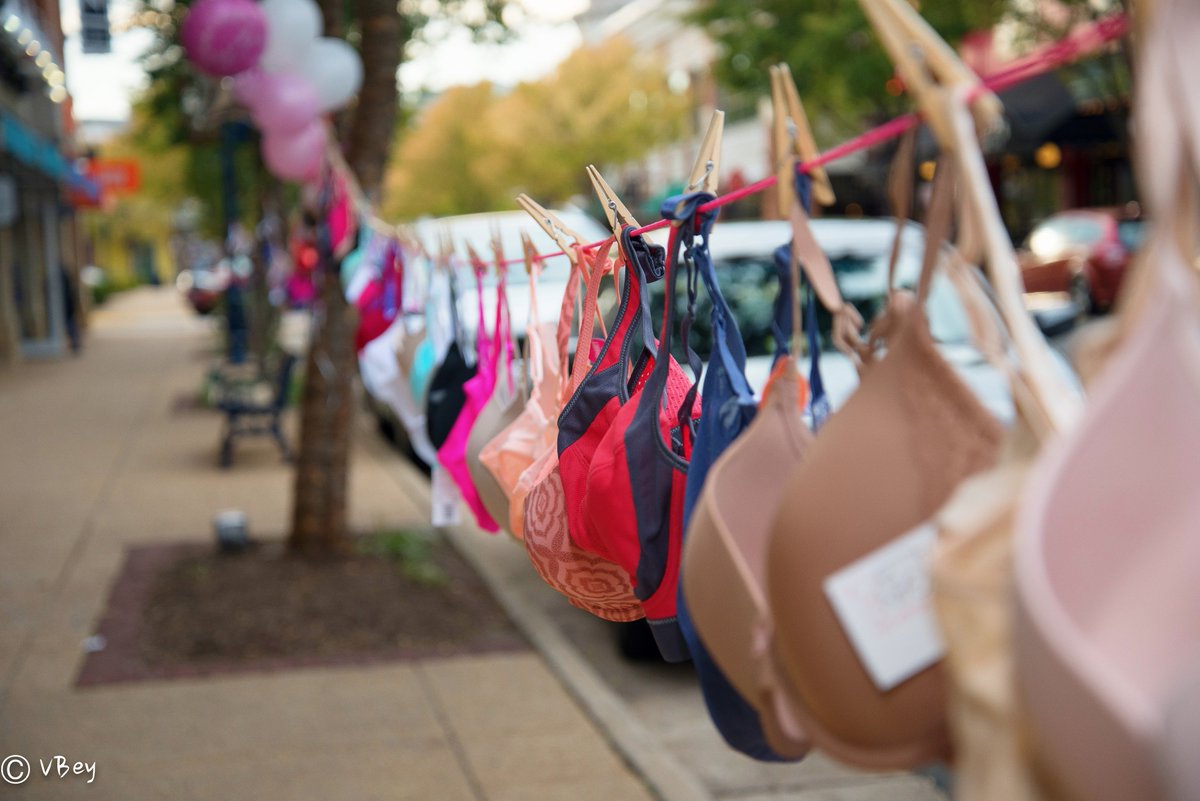 vbeyphotography's tweet photo. 4th Annual Bras 4 Hope Event Belle Mode Intimates Fairfax  #BelleMode, #FairfaxCorner, #BreastCancerAwareness https://t.co/ky8JWUwBPR
