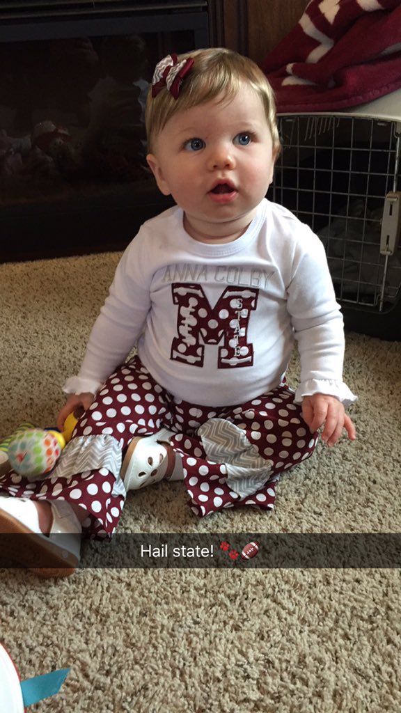 AlliJohnson123's tweet photo. Hail State! 🐾🏈 @HailState @HailStateFB  @msstate https://t.co/srx8OJXL3D