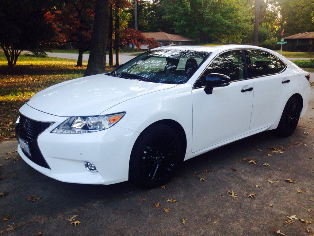 toreyyy_g's tweet photo. She's all clean!😍😍😍 #LexusES350 #CraftedLine https://t.co/VQwy9uA5DJ