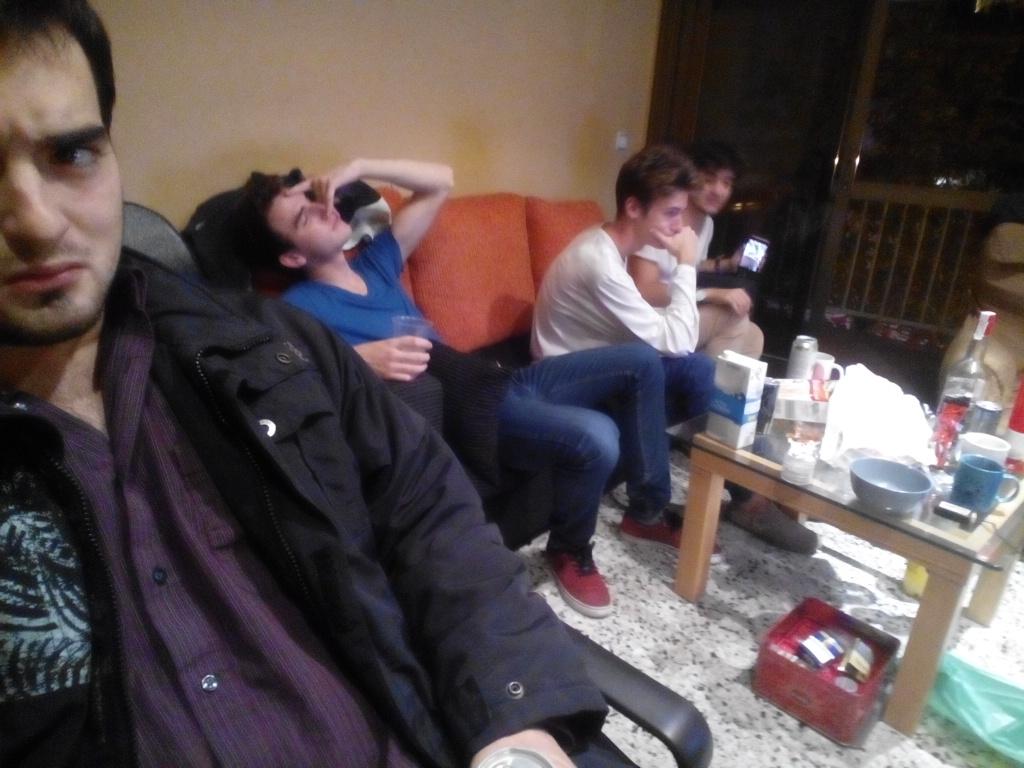 aaronsosp's tweet photo. Parece que no se sale https://t.co/zGK6gqeaXE