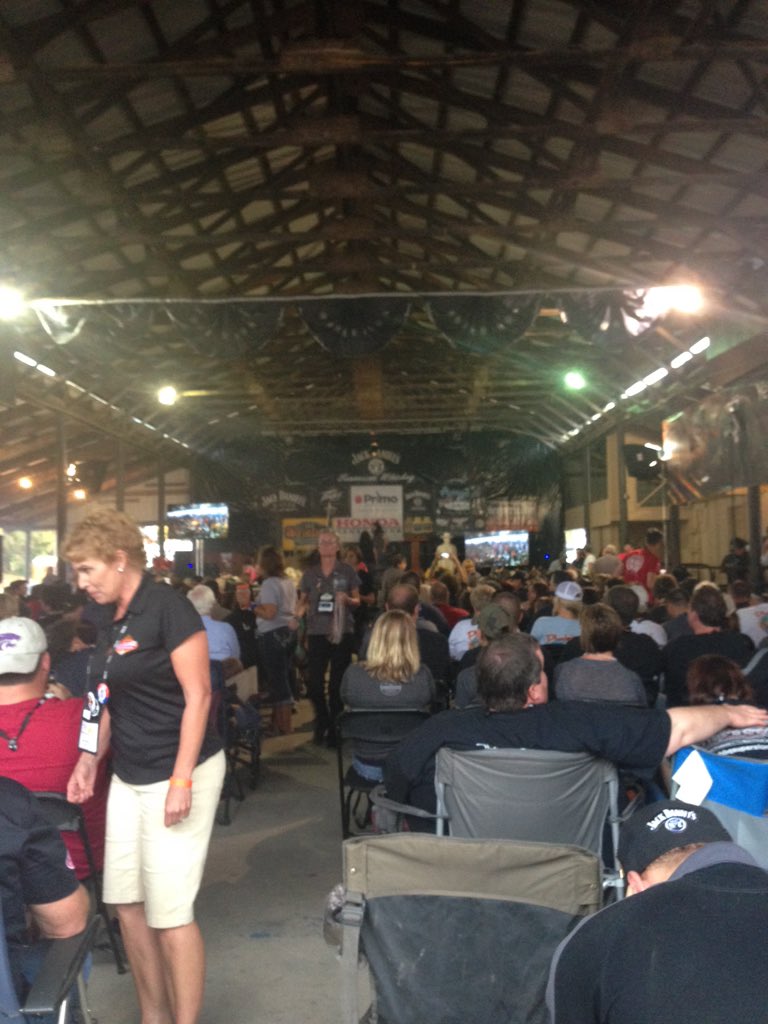 Prairie_smoke's tweet photo. Awards soon!
#Jackbbq #worldbqchamps #lynchburgtn https://t.co/E1g9WG8DZG