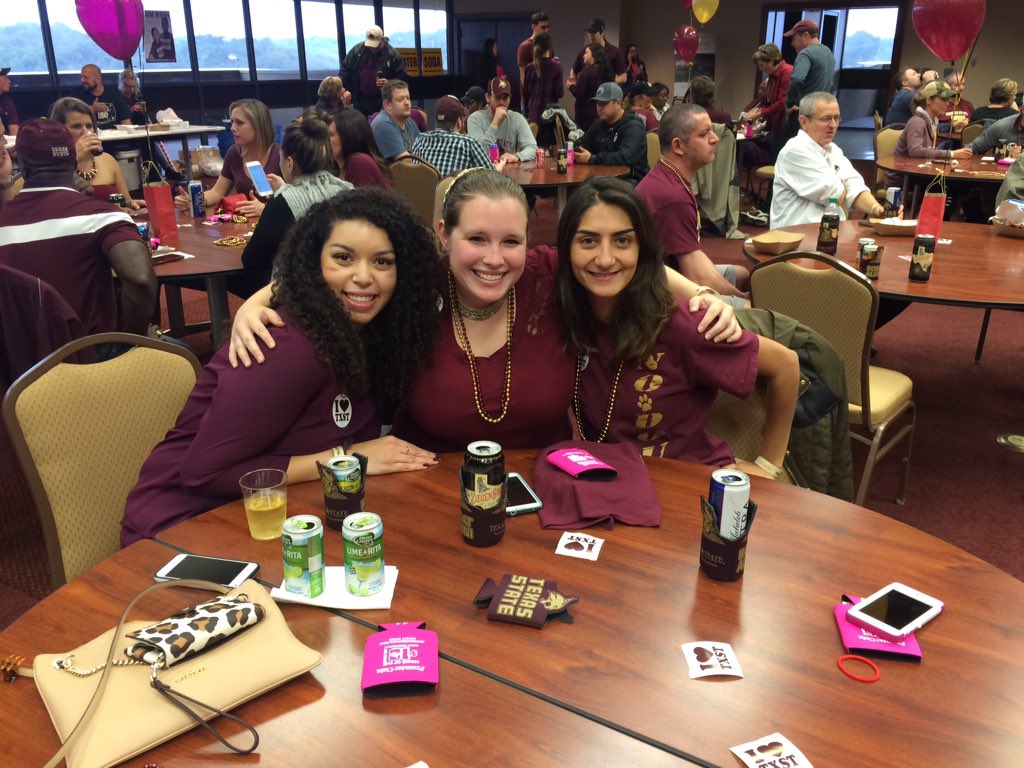 txstatealumni's tweet photo. #PartyInJCK #TXSTalumni #TXSTtailgate #USAvsTXST https://t.co/KyTnXUWurI
