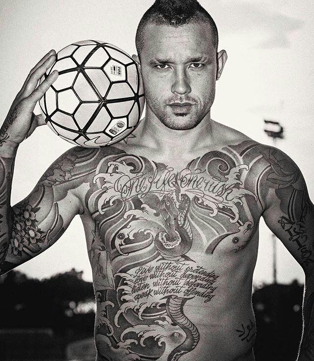 saretta_asroma4's tweet photo. Però che stile il Ninja 😏👌😍 #RadjaStyle 👑🔝 https://t.co/JasIklG7ix
