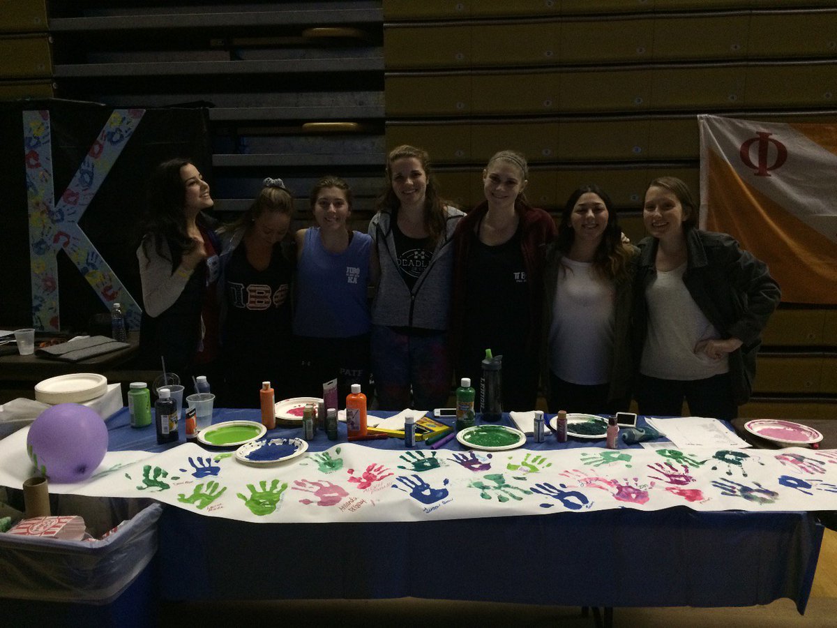 piphieats's tweet photo. Not only does Pi phi eat, but they support dance marathon!! #FTK #lehighdm https://t.co/aOZiy1ltgX