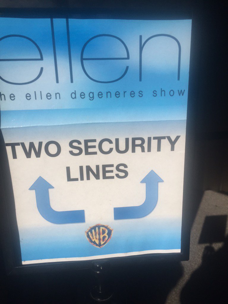 fanaccountx3's tweet photo. Throwback to when we flew from Illinois to LA in a moments notice for #5SOSonEllen &amp; @Michael5SOS gave me his pick 💘 https://t.co/eWt2qpQaN1