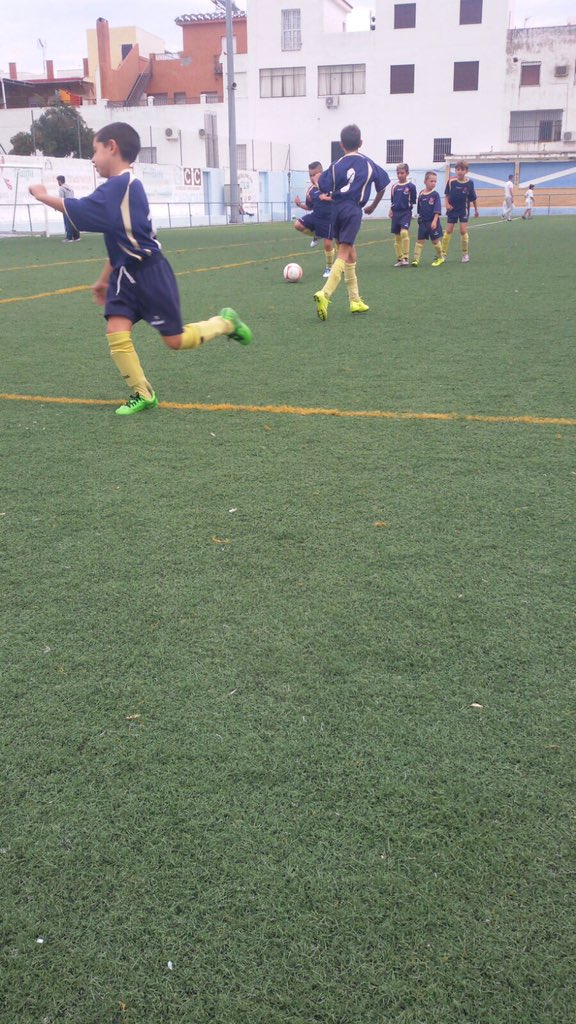 AtcoPorvenir's tweet image. Gran victoria de nuestros benjamines frente al algabeño por 3 a 5. Que grande chavales