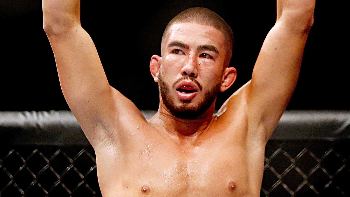 UFCONFOX's tweet photo. Louis Smolka silences Irish crowd with submission win over Paddy Holohan https://t.co/DIzdz0RMEn #UFC #UFCDublin https://t.co/Klq8aYXHYF