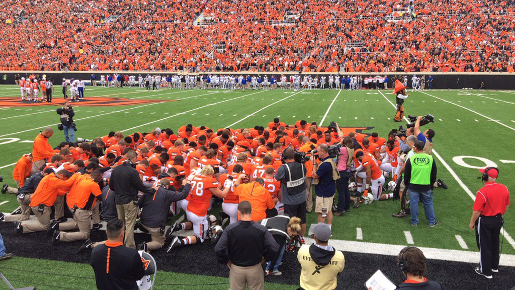 christopo_zack's tweet photo. #prayersforpokes https://t.co/BSJANfOAlR