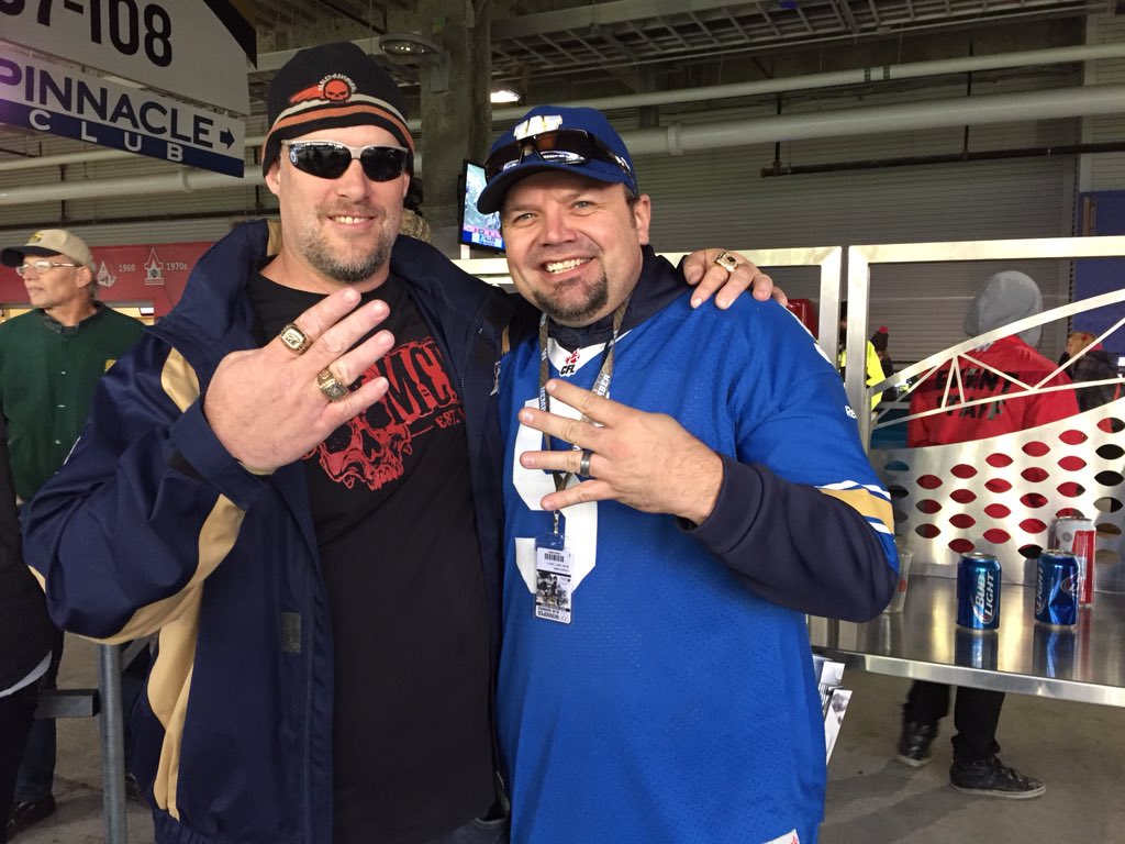 DannyF204's tweet photo. @brettmacneil1 with @gnickel42 4 horse men!! @BomberAlumni https://t.co/CxhBMUjShR