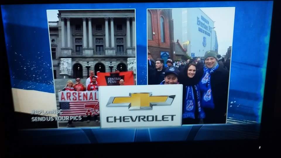 FFS_TheShadow's tweet photo. My 15 miliseconds of fame. Local Arsenal supporter group (left) shown at halftime on BBC. https://t.co/VYiYaY3DBH