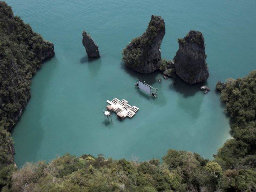 artboats's tweet photo. Floating Cinema in a Thai Lagoon: https://t.co/nxQ3YRkT1O #travel #thailand #sustainability #cinema #artboats #film https://t.co/biCB1ZhFsw