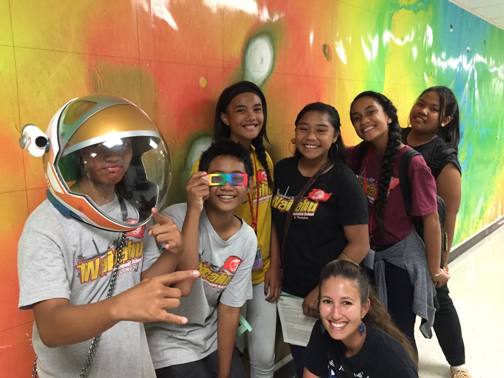 MartianHelmet's tweet photo. Future Mars crew? #MartianHelmet #JourneyToMars #SOESTopenhouse https://t.co/FeWdofLAxT