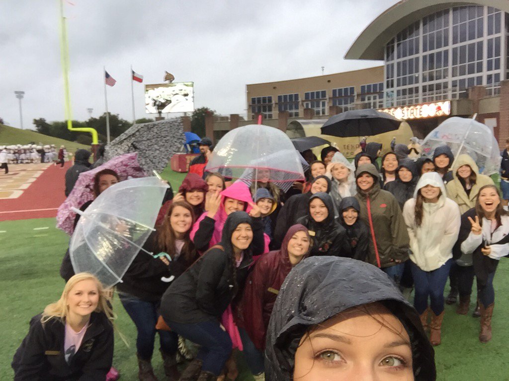 BobcatBelles's tweet photo. Belles are enjoying some bobcat football rain or shine!! #TXSTATEGAMEDAY #EatEmUpCats https://t.co/zVwkWB3hkW