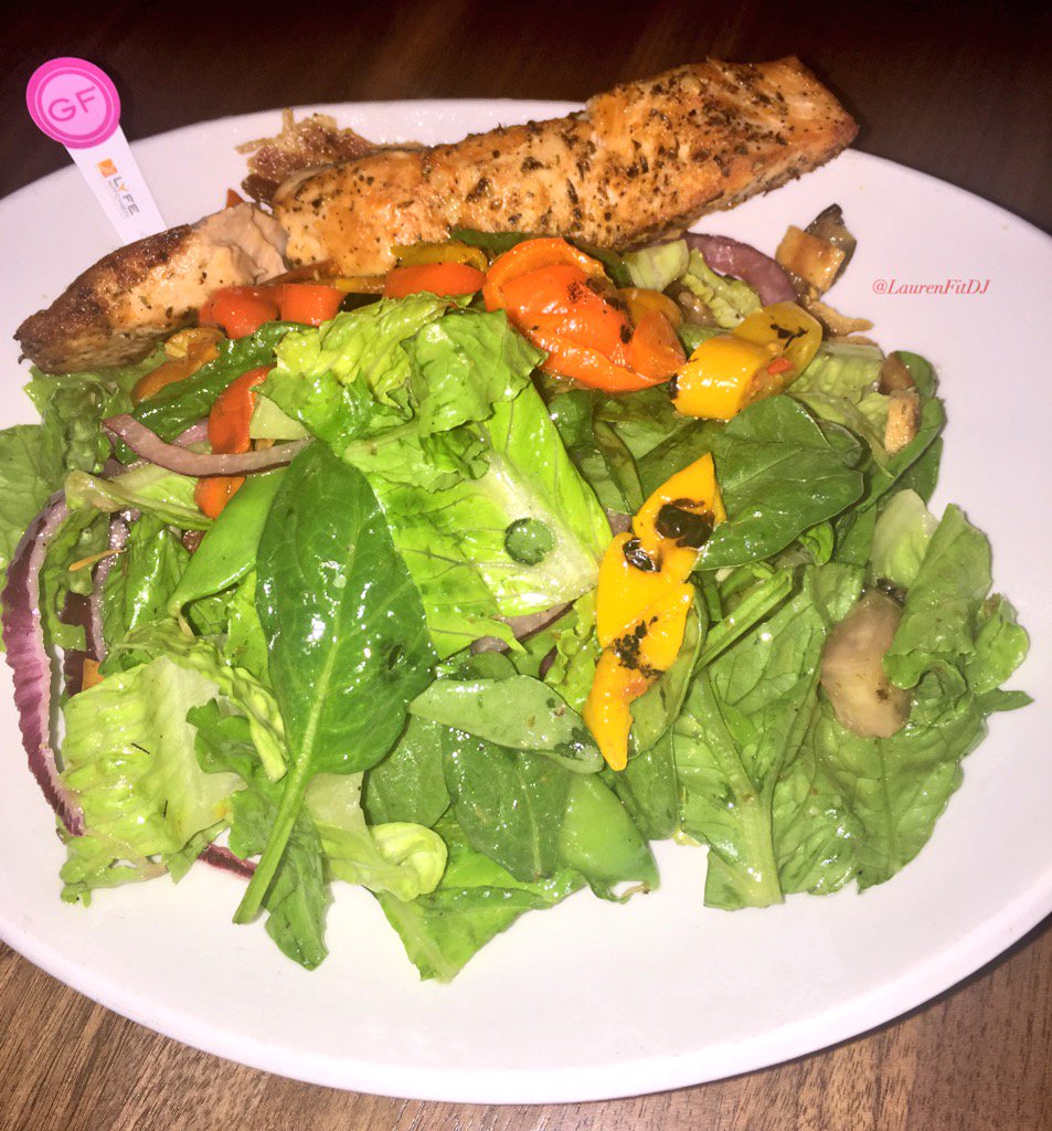 Healthy lunch <a href="/LyfeKitchenLA/">LYFE Kitchen LA</a>😋Salmon is a staple in my diet, here's why bit.ly/1m4OeSd #lyfekitchen #fitdj