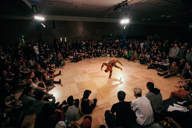 ReignSupremeNW's tweet photo. On 11/22 we return to the amazing @UW HUB Ballroom. Get more recent updates at https://t.co/dh6FAmDhCL https://t.co/2oIJanZ0B9