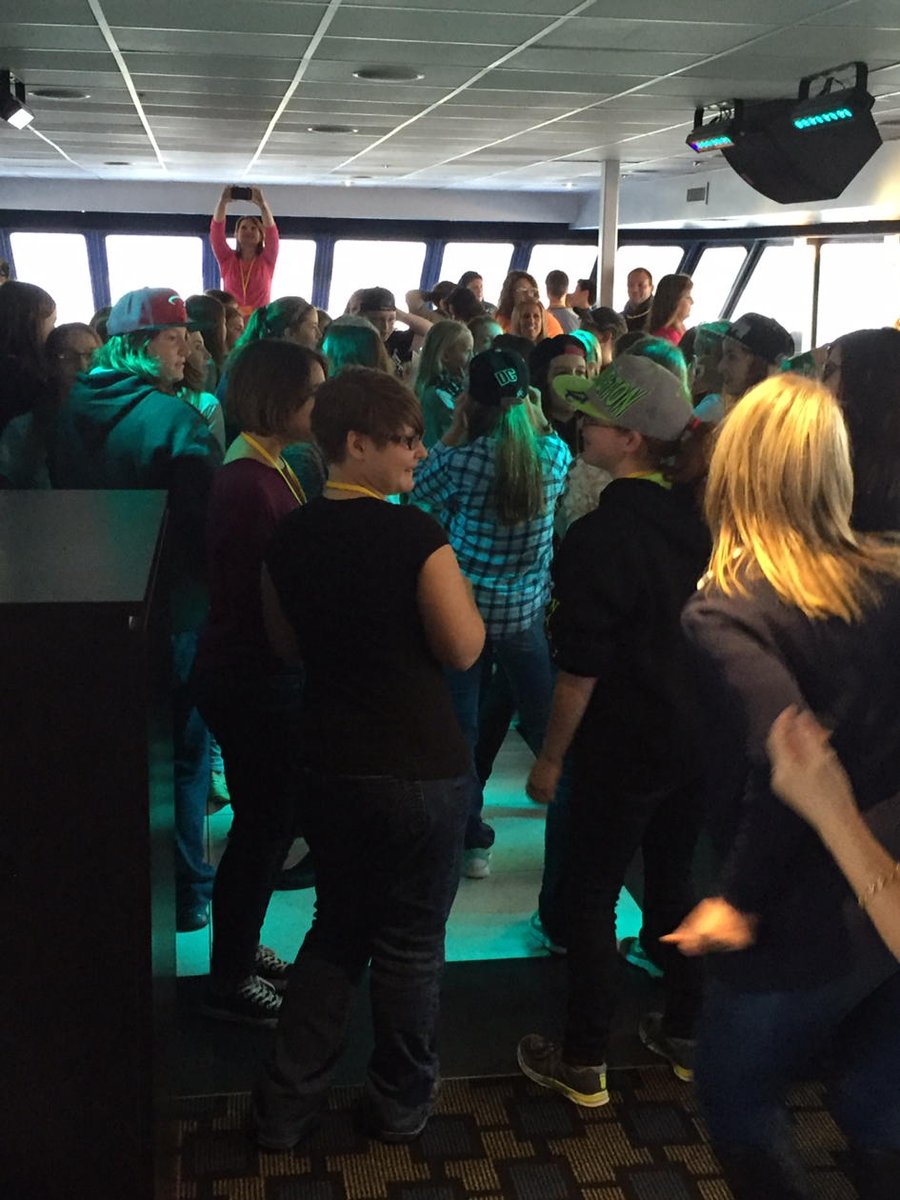 clschargers's tweet photo. Last night dinner cruise ... What a way to end this great trip! #dctrip15 #makingmemories https://t.co/NqwivZspEQ