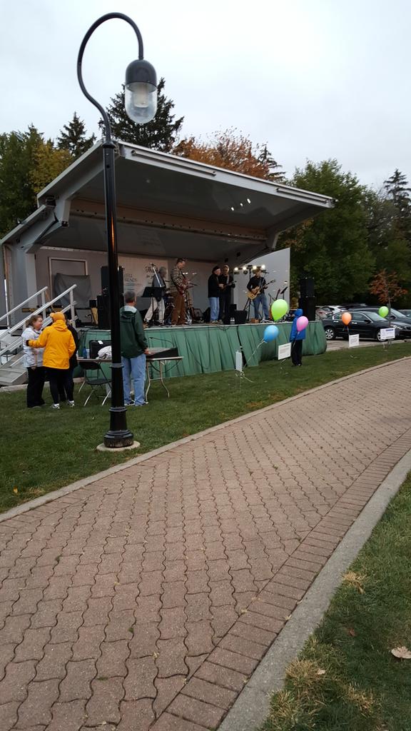 LittleFriendsIL's tweet photo. Thank you to the Empty Can Band for the awesome music tonight. #StepUpForAutism https://t.co/pHmp8NNenS