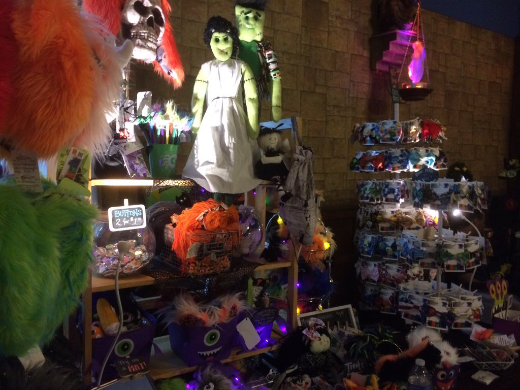 mostlymonstersc's tweet photo. If you are in L.A. This weekend, come visit Mostly Monsters at Whimsic Alley! #mostlymonsters #mostlymonsterscv https://t.co/eBHJWsUMC6