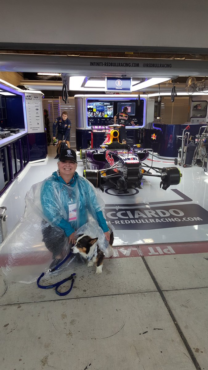 GIJane_04's tweet photo. @danielricciardo Jack &amp; I enjoyed Pit Lane today! We hope the weather clears for a great race tomorrow! Good luck! 🏁 https://t.co/ZQCJuJmCc1