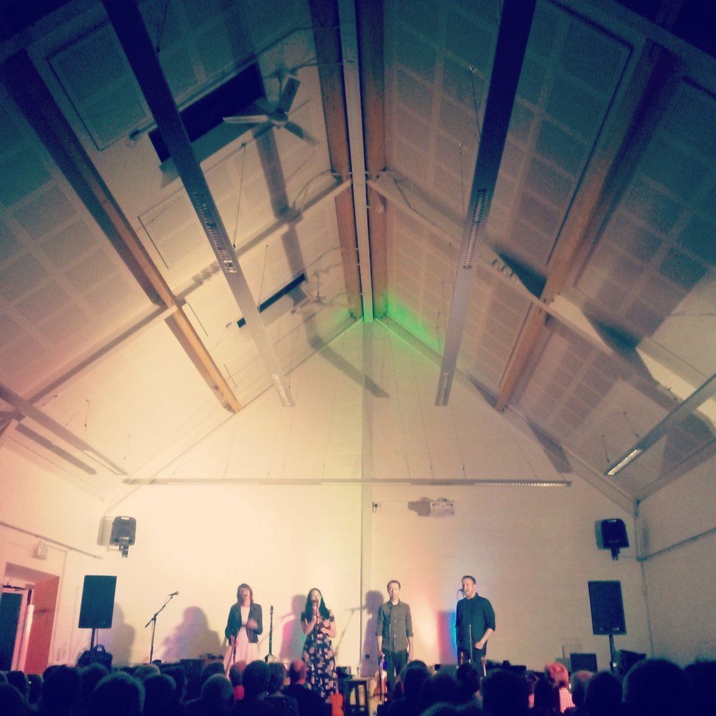 MelBiggsMusic's tweet photo. Quality @SoundpostMusic tutors concert @fayhield @NancyKerrMusic @samsweeney123 @concertinarob @TheEFDSS #spfew https://t.co/Ov0SjKk8qs