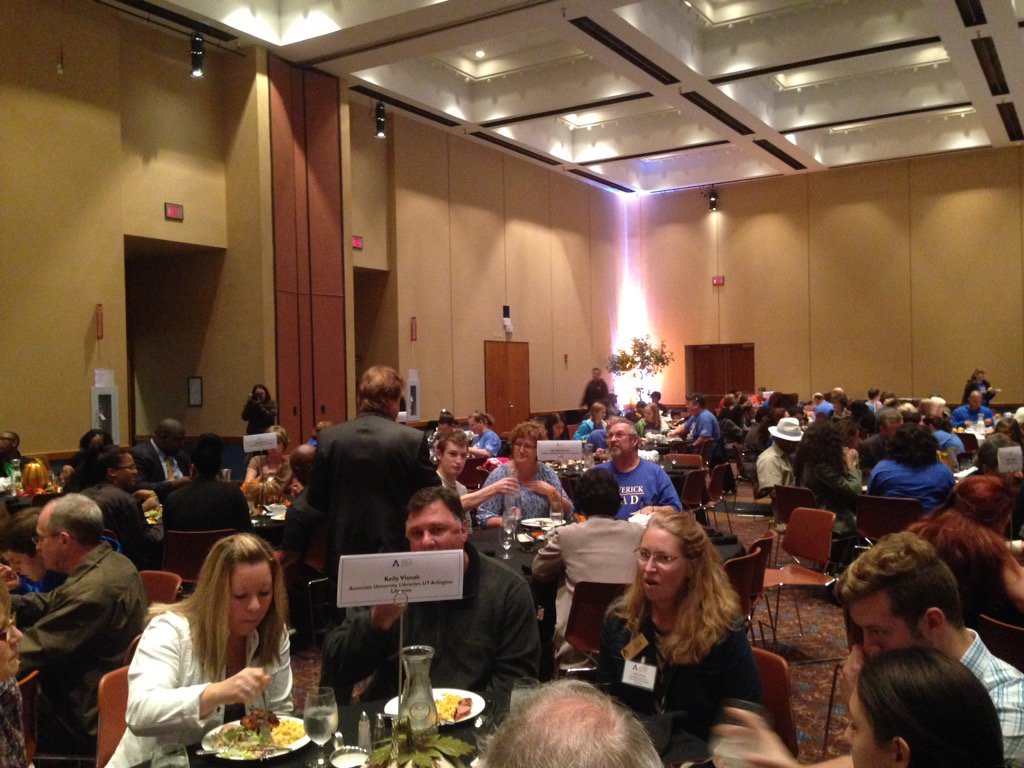 VistaspKarbhari's tweet photo. A full house at #utaparentsweekend Great to have everyone here https://t.co/zvdfI9lw3t