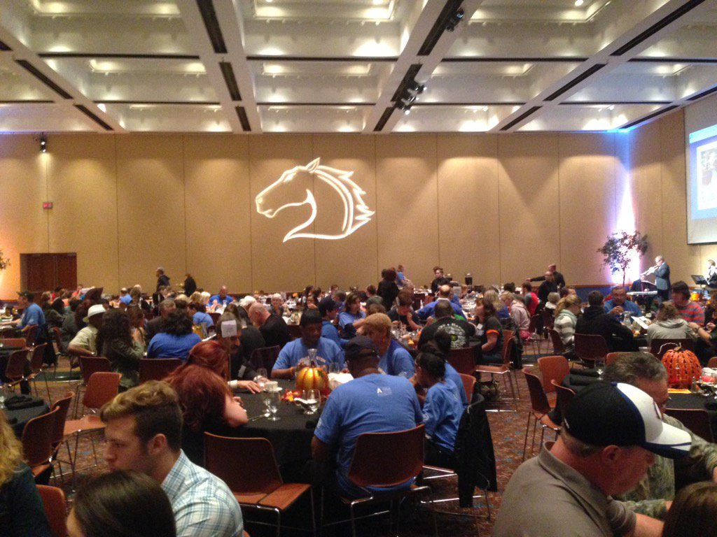 VistaspKarbhari's tweet photo. A full house at #utaparentsweekend Great to have everyone here https://t.co/zvdfI9lw3t