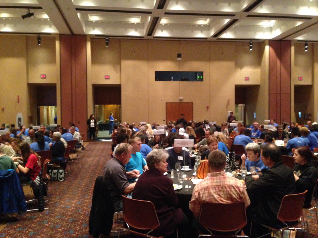 VistaspKarbhari's tweet photo. A full house at #utaparentsweekend Great to have everyone here https://t.co/zvdfI9lw3t
