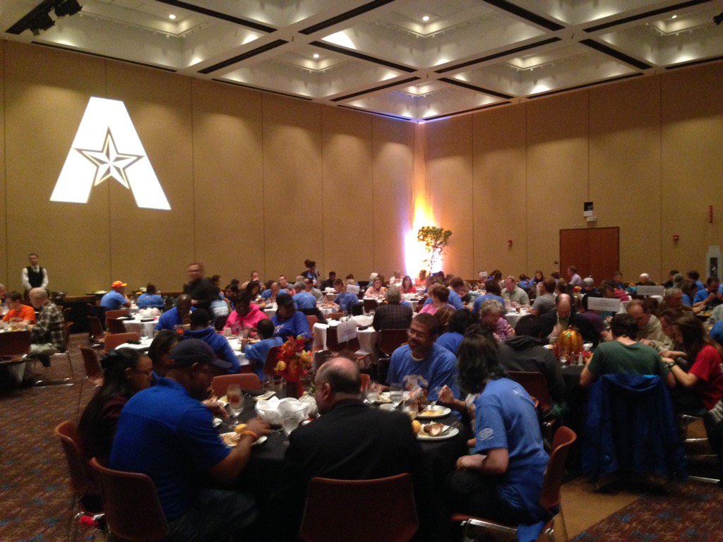 VistaspKarbhari's tweet photo. A full house at #utaparentsweekend Great to have everyone here https://t.co/zvdfI9lw3t