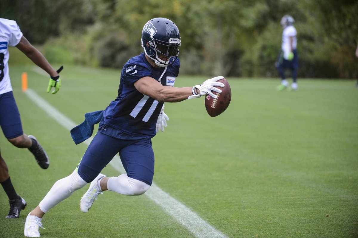 Let's all RT to wish @BJDaniels_5 a happy 26th birthday! 🎁🎂🎉

PHOTOS [shwks.com/m2k3]

#HBD