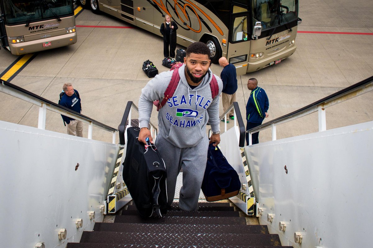 Seahawks's tweet photo. Let's all RT to wish @BJDaniels_5 a happy 26th birthday! 🎁🎂🎉

PHOTOS [https://t.co/GpUWlyv8re]

#HBD https://t.co/4Ug9eJ2DOv