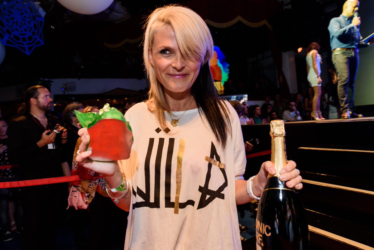 thedjawards's tweet photo. Stunning @thesisterbliss collecting @faithless's award for #ElectronicPerformance at @ibizarocks.. #Ibiza #Pacha https://t.co/knp3M4BmPC